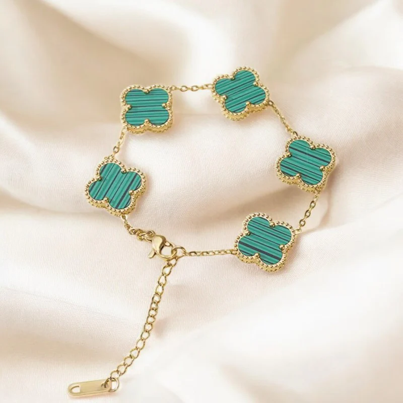 Chic Charm - Image 3