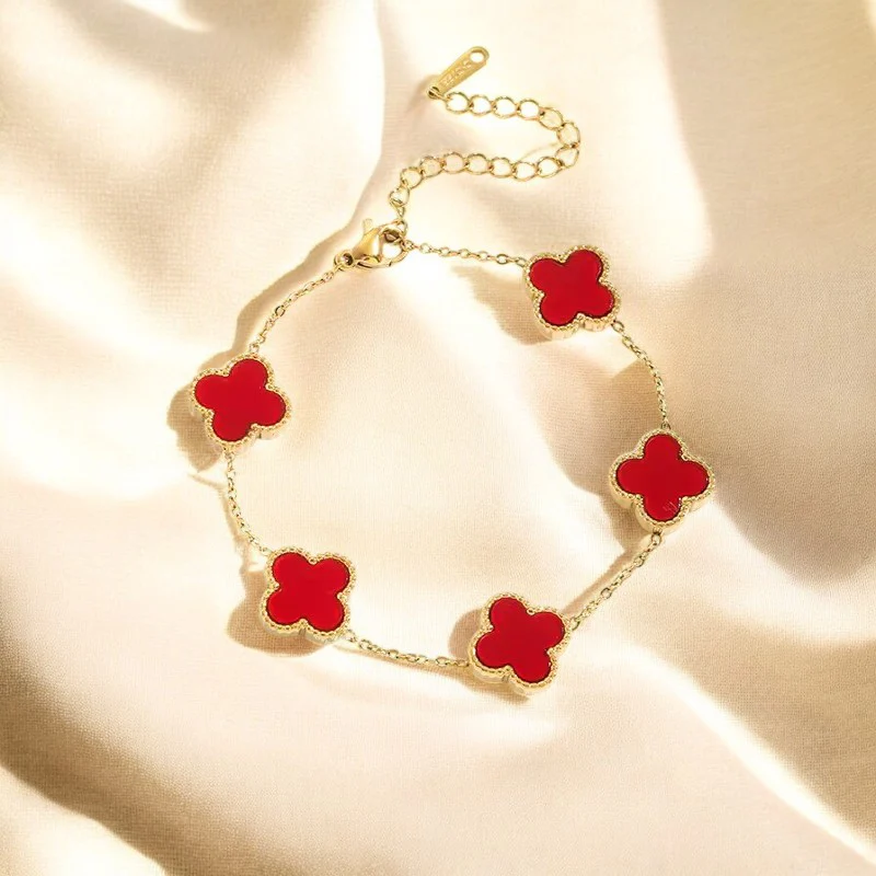 Chic Charm - Image 6