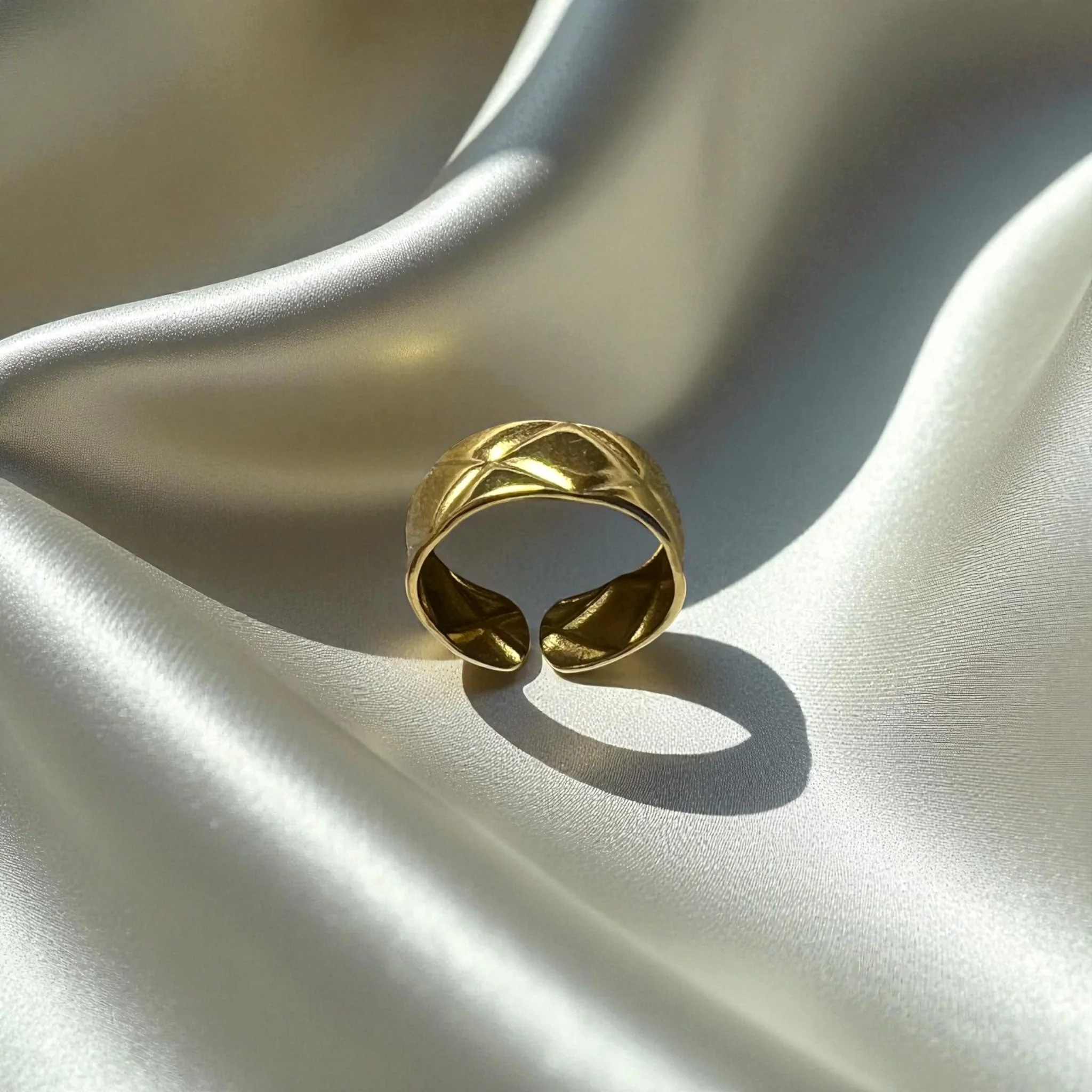 Lumira Ring