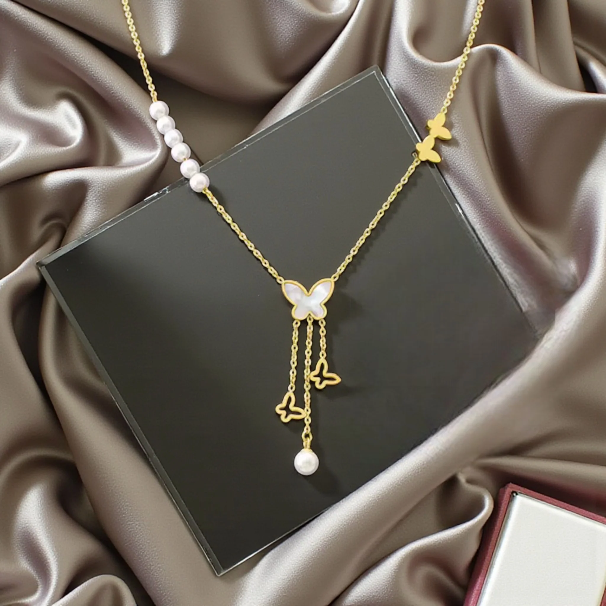 Pearl Flutter - Image 2