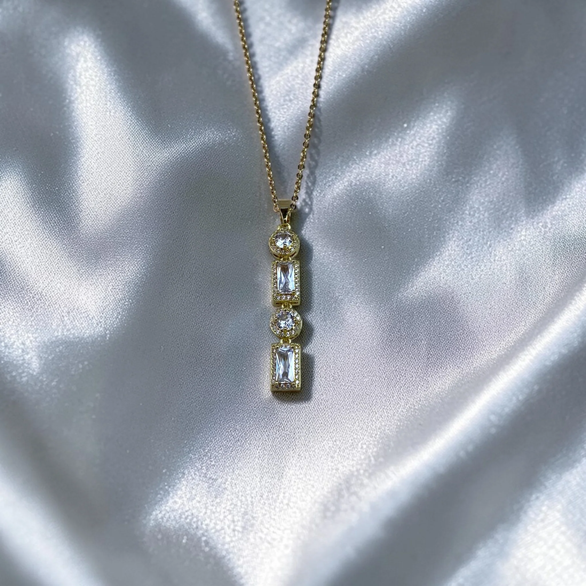 Royal Aura - Image 5